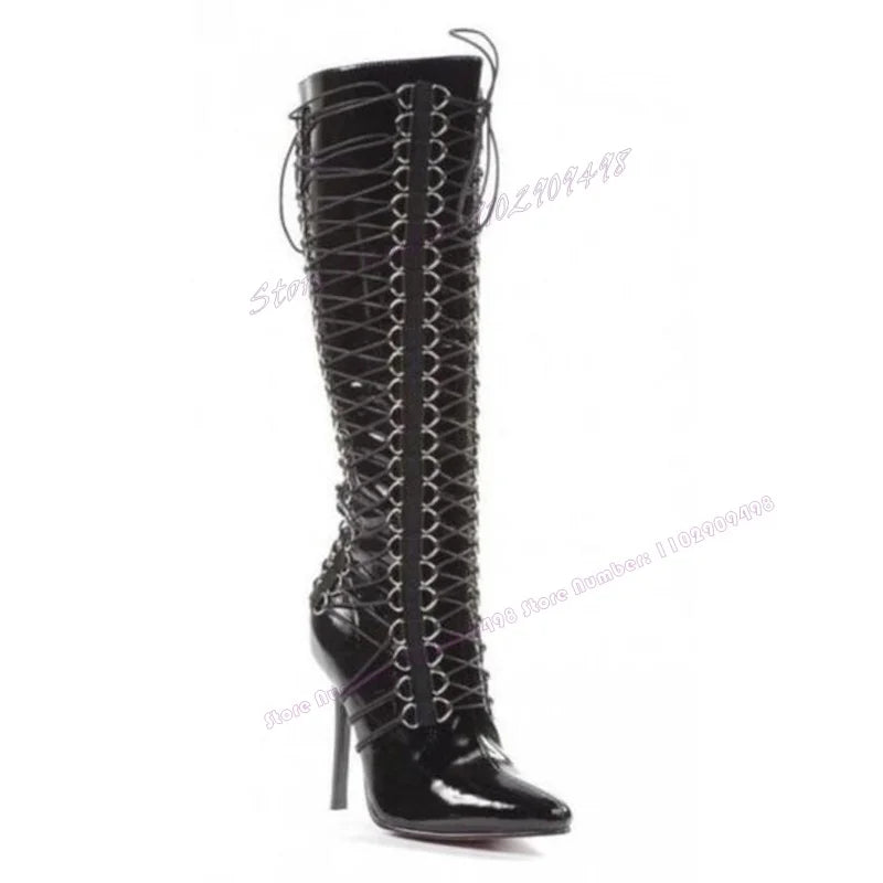 Botas Altas con Hebilla Cruzada