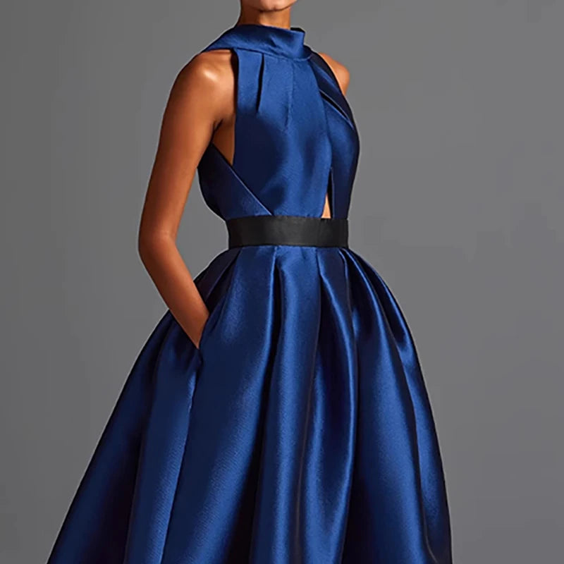 Vestidos elegantes de satén.