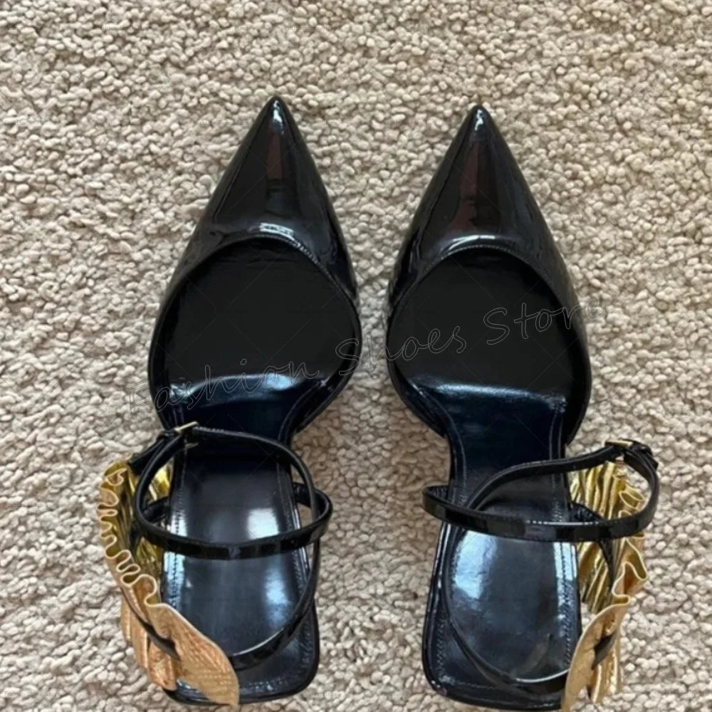 Sandalias con Volantes Dorados