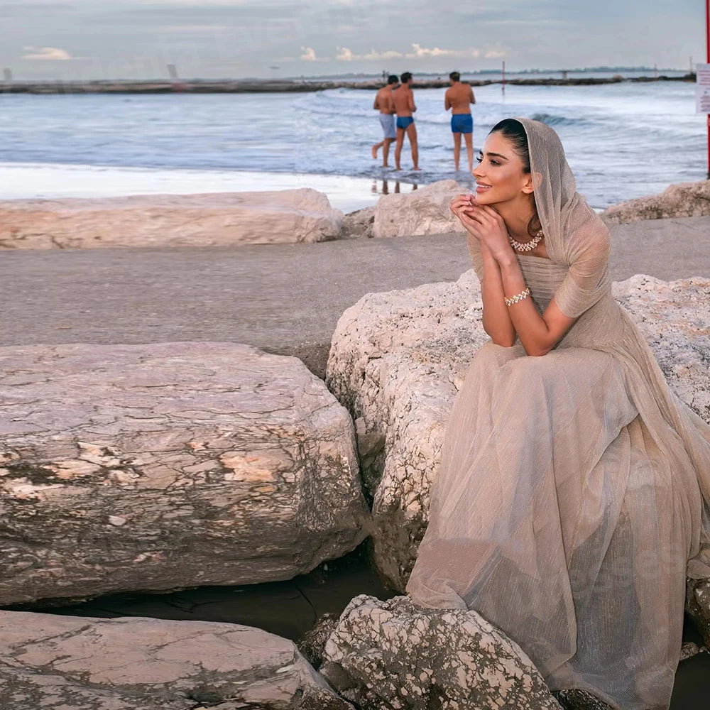 vestido con hombros descubiertos