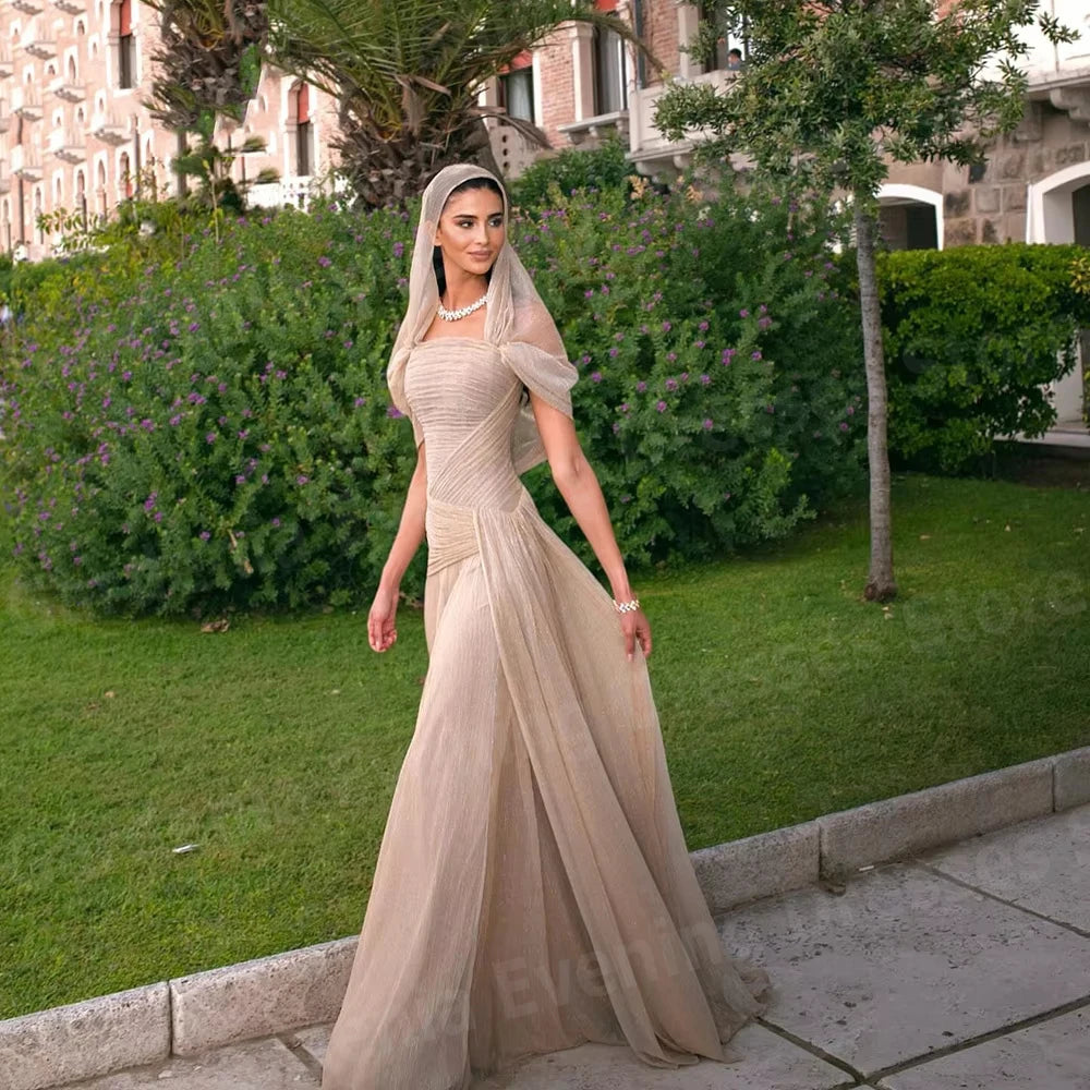 vestido con hombros descubiertos