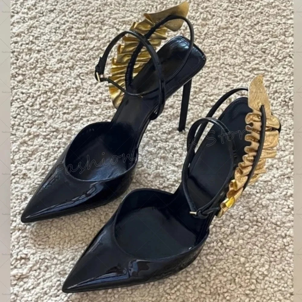 Sandalias con Volantes Dorados